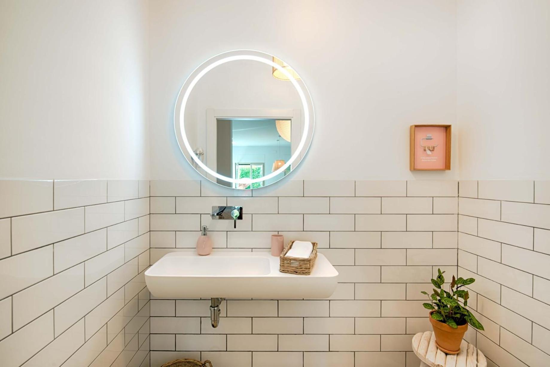 Loft Con Piscina Climatizada De Agua Salada Y Parking En El Centro De Figueres Apartman Figueres  Kültér fotó