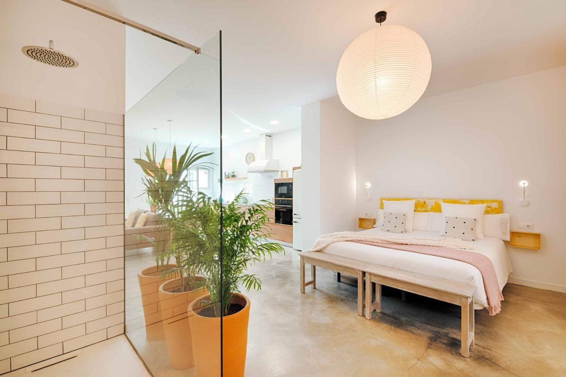 Loft Con Piscina Climatizada De Agua Salada Y Parking En El Centro De Figueres Apartman Figueres  Kültér fotó