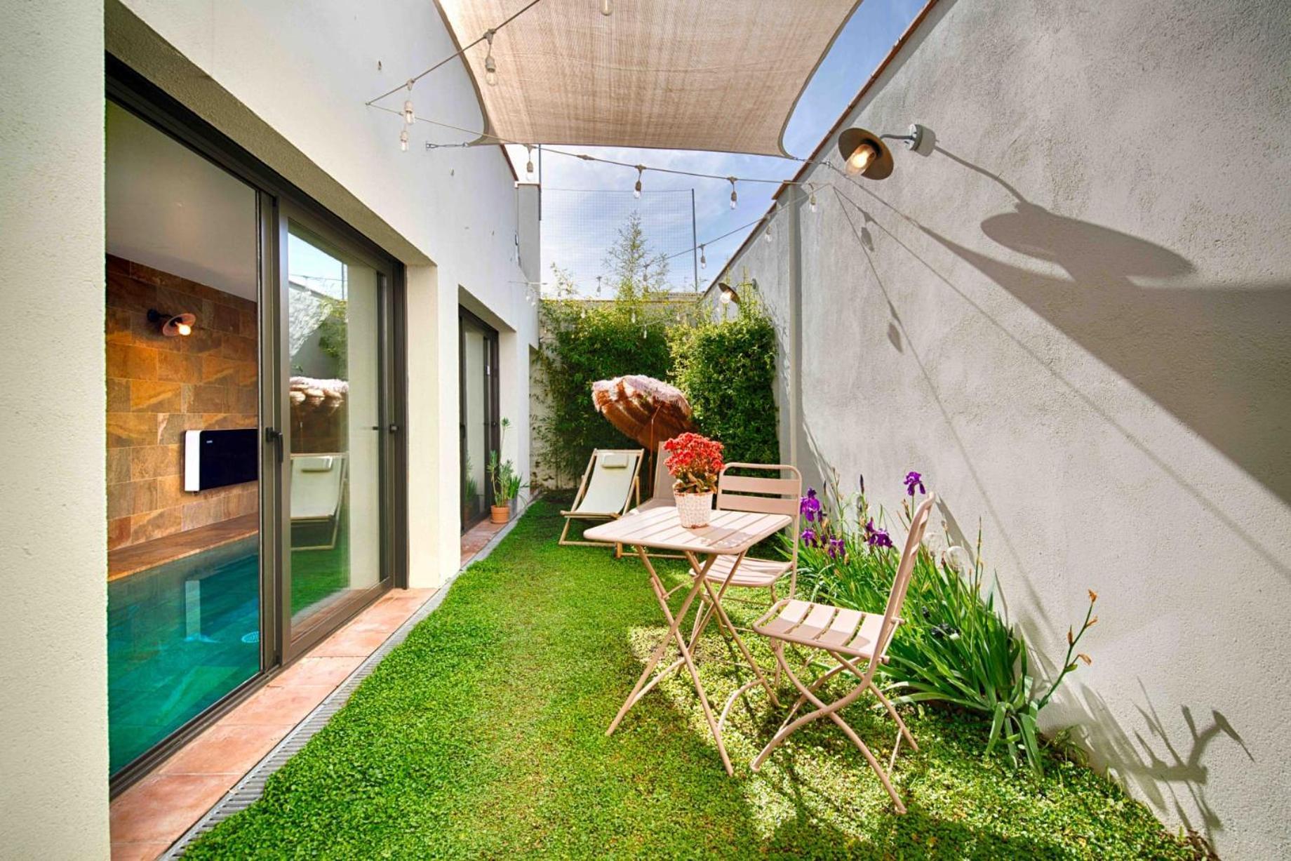 Loft Con Piscina Climatizada De Agua Salada Y Parking En El Centro De Figueres Apartman Figueres  Kültér fotó